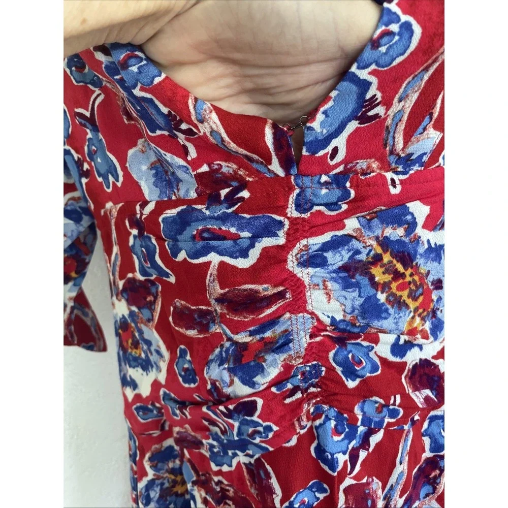 FREE PEOPLE DRESS  Size 2 Red, White, & Blue Floral Short Sleeve V-Neck New XS